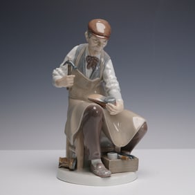 Lladro Porcelain Figurine, Cobbler 01004853