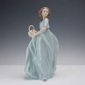 Lladro Figurine, Spring Enchantment 1006130