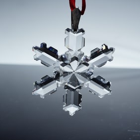 Swarovski Crystal Holiday Ornament, 1992 Annual Edition Snowflake