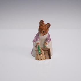Beswick Beatrix Potter Figurine, Hunca Munca Sweeping