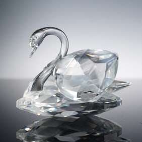 Swarovski Crystal Figurine, Medium Swan