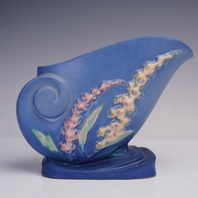 Roseville Pottery Foxglove Cornucopia Vase, 166-6