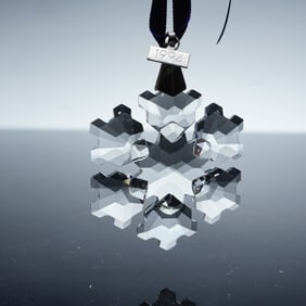 Swarovski Crystal Holiday Ornament, 1994 Annual Edition Snowflake