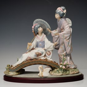 Lladro Porcelain Sculpture, Springtime in Japan with Base 01001445