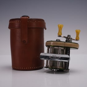 Vintage Shakespeare Direct Drive Fresh Water Reel in Leather Case