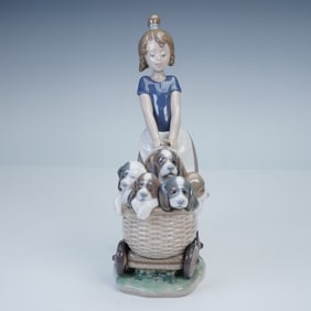 Lladro Porcelain Figurine, Litter of Fun 01005364