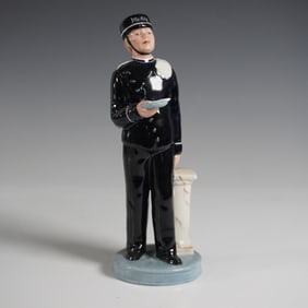 Royal Doulton Figurine, Ritz Bell Boy HN 2772