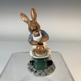 Royal Doulton Bunnykins Figurine, The Potter DB131