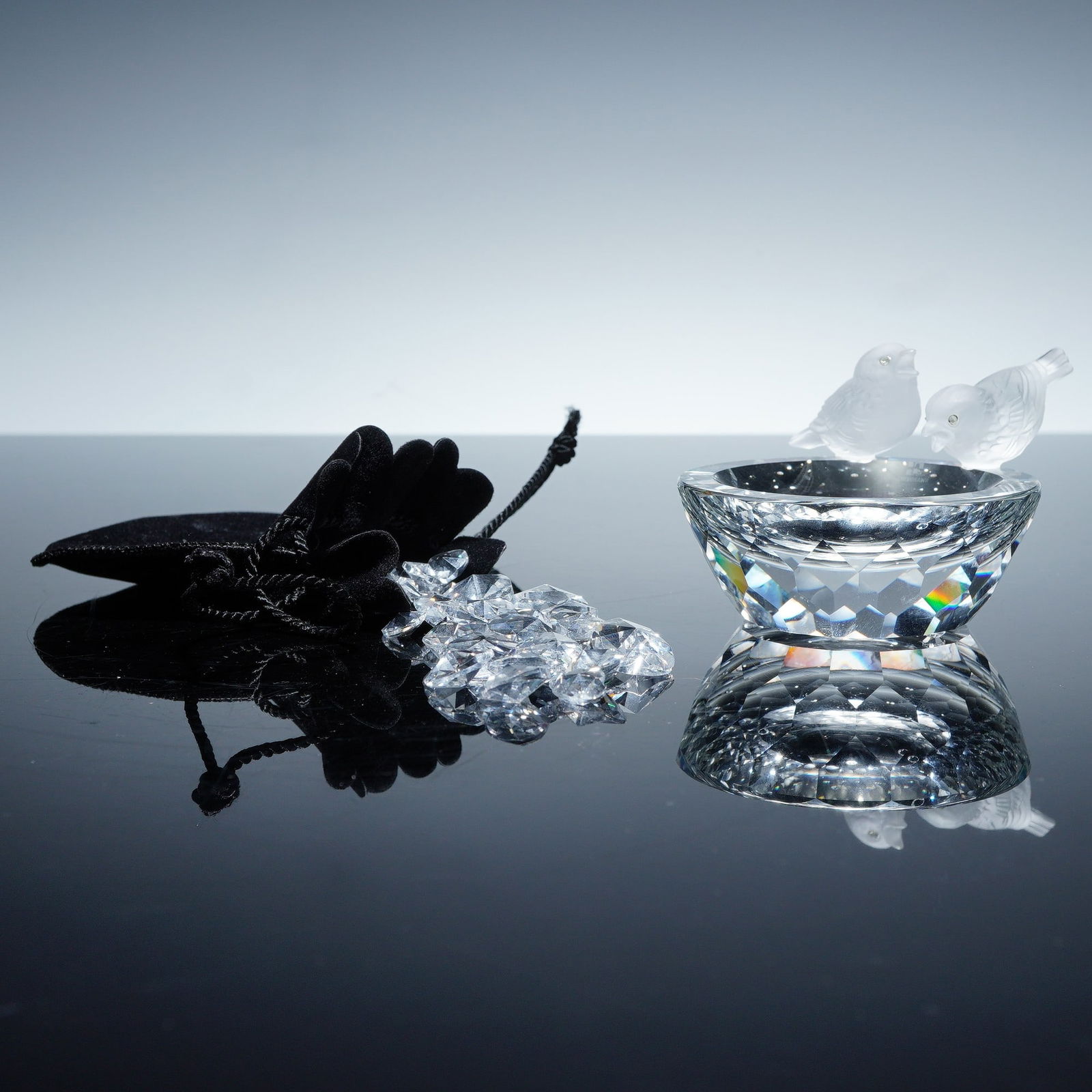 Swarovski Crystal Figurine, Bird Bath with Crystals (1 of 6)