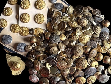 A bag lot of div 1 & 3 Uniform/Military buttons