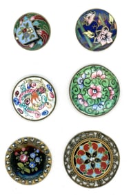 A small card of division one and three enamel buttons