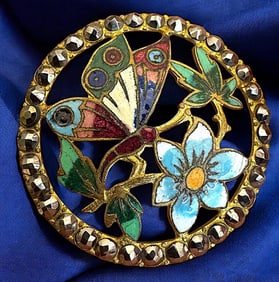 A division one pictorial enamel button