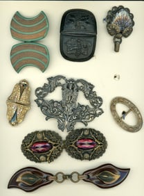 A small card of division one and three buckles.