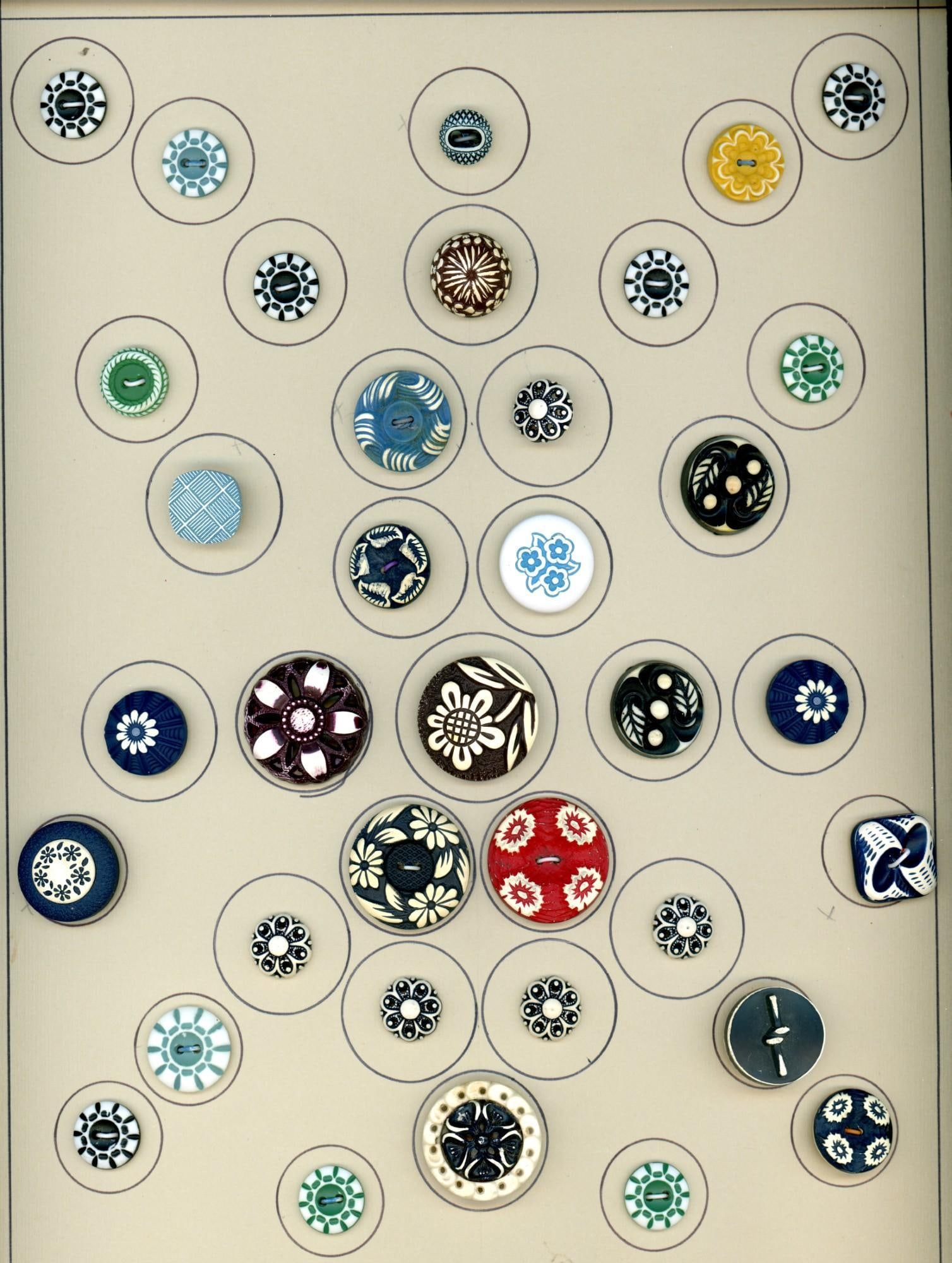 2 Cards of division three colorful celluloid buttons (1 of 2)