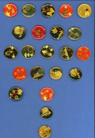 A card of "JUNQUE" buttons