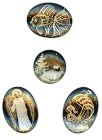 A small card of division three lacquer buttons