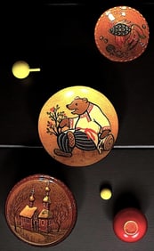 A small card of Russian pictorial buttons