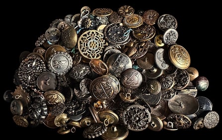 A bag lot including a plethora of metal buttons