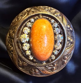 A division one true Gay 90 jeweled button