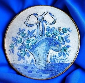 A division one pictorial enamel object button