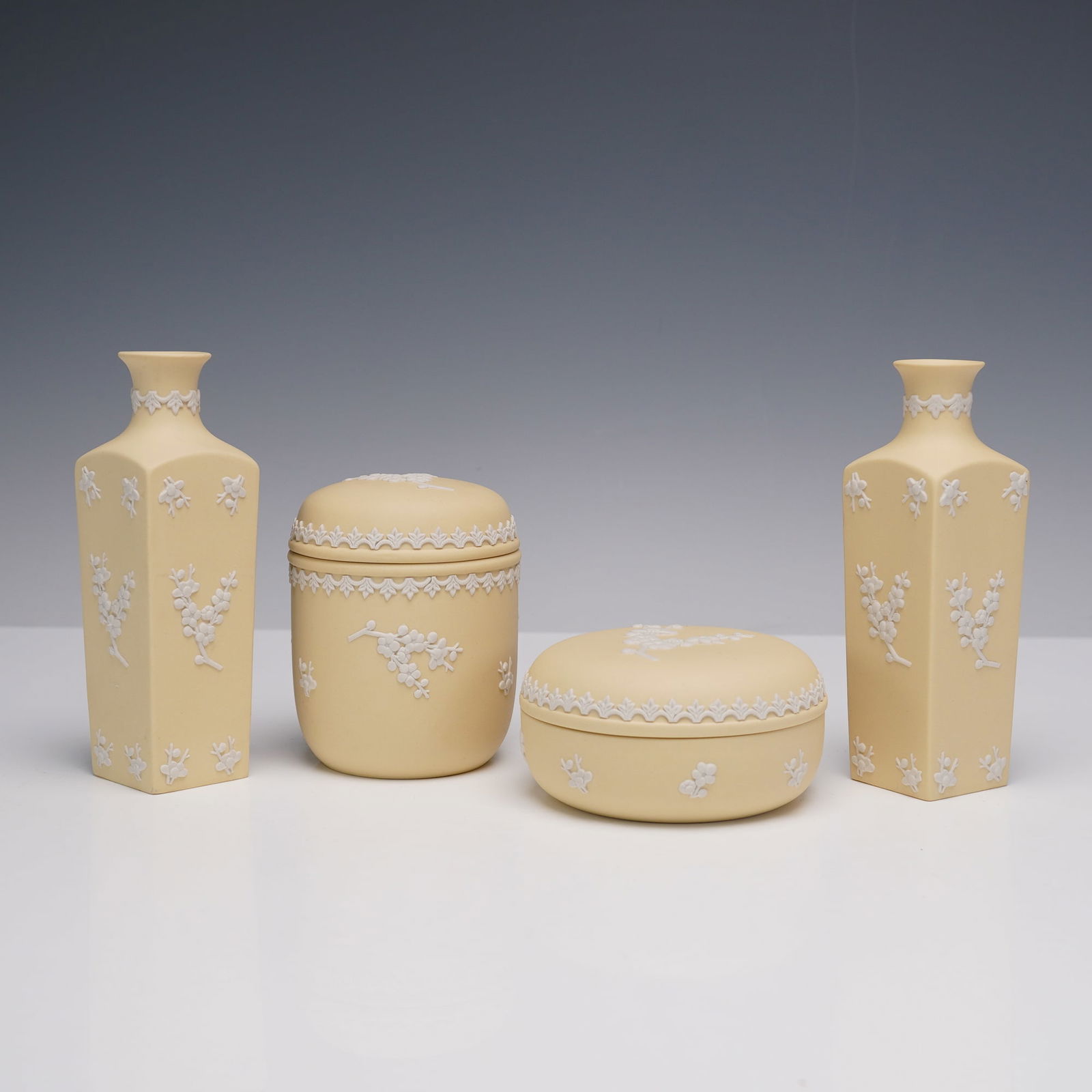 4pc Wedgwood Jasperware Primrose Vases and Boxes, Prunus Shape (1 of 7)