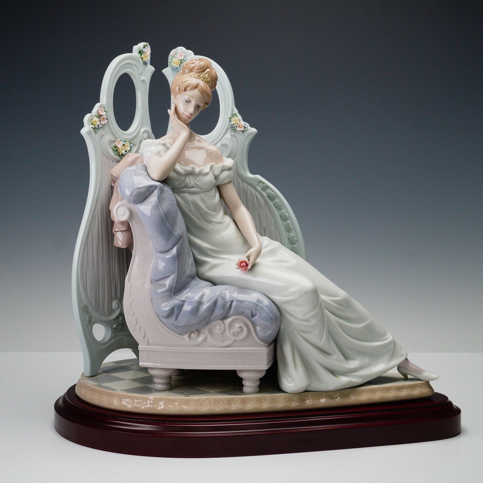 Lladro Figurine, Promises of Love 1001840 (1 of 5)