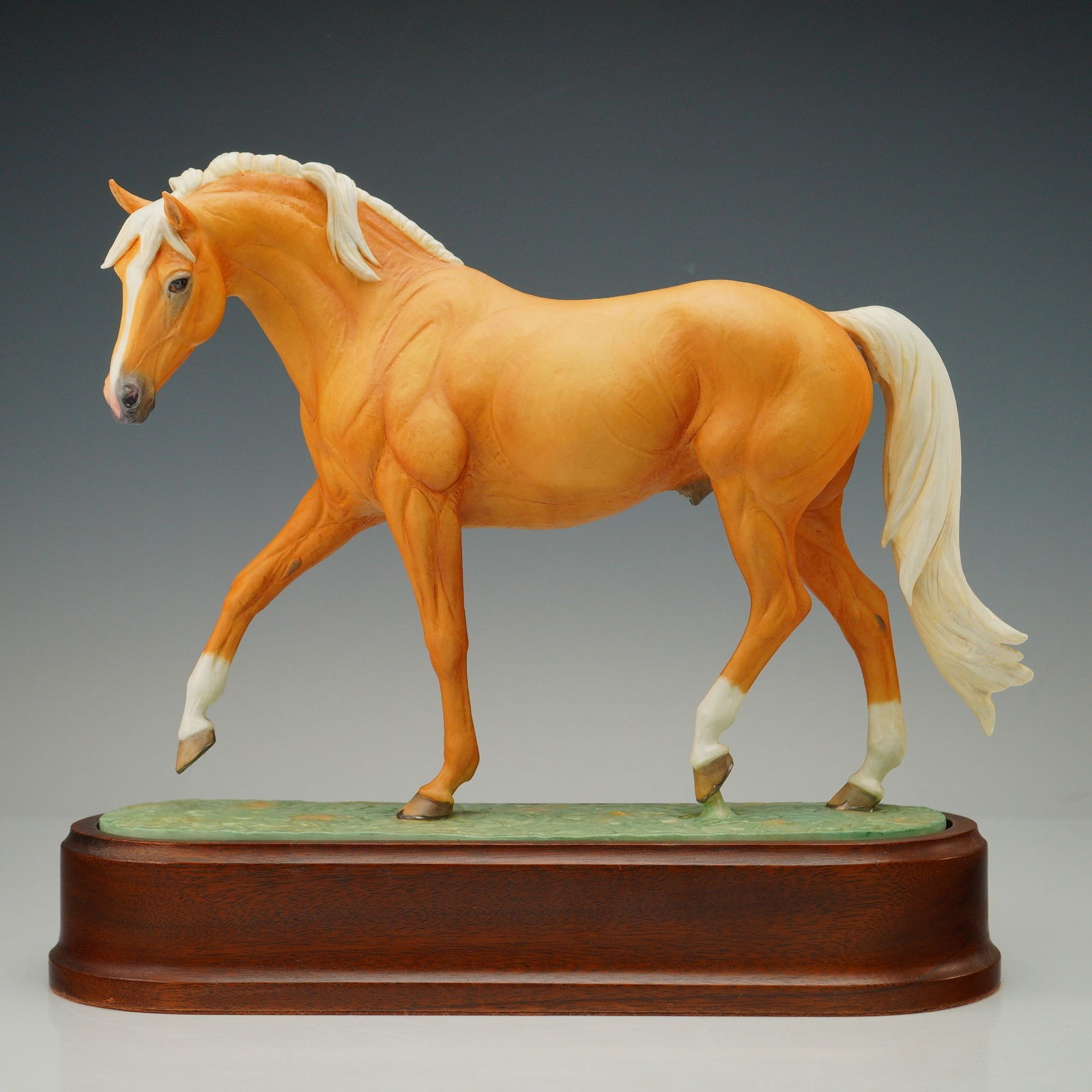 Royal Worcester Figurine, Palomino Stallion (1 of 6)