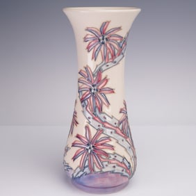 Moorcroft Pottery by Sally Tuffin Collector's Club Vase, Daisy