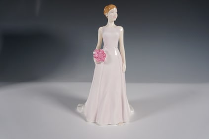 Rose Bouquet HN4796 - Royal Doulton Figurine