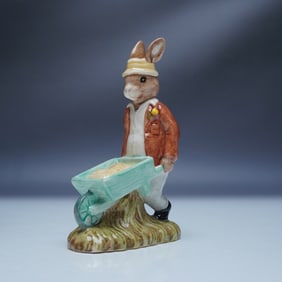 Royal Doulton Bunnykins Gardener Figurine DB156