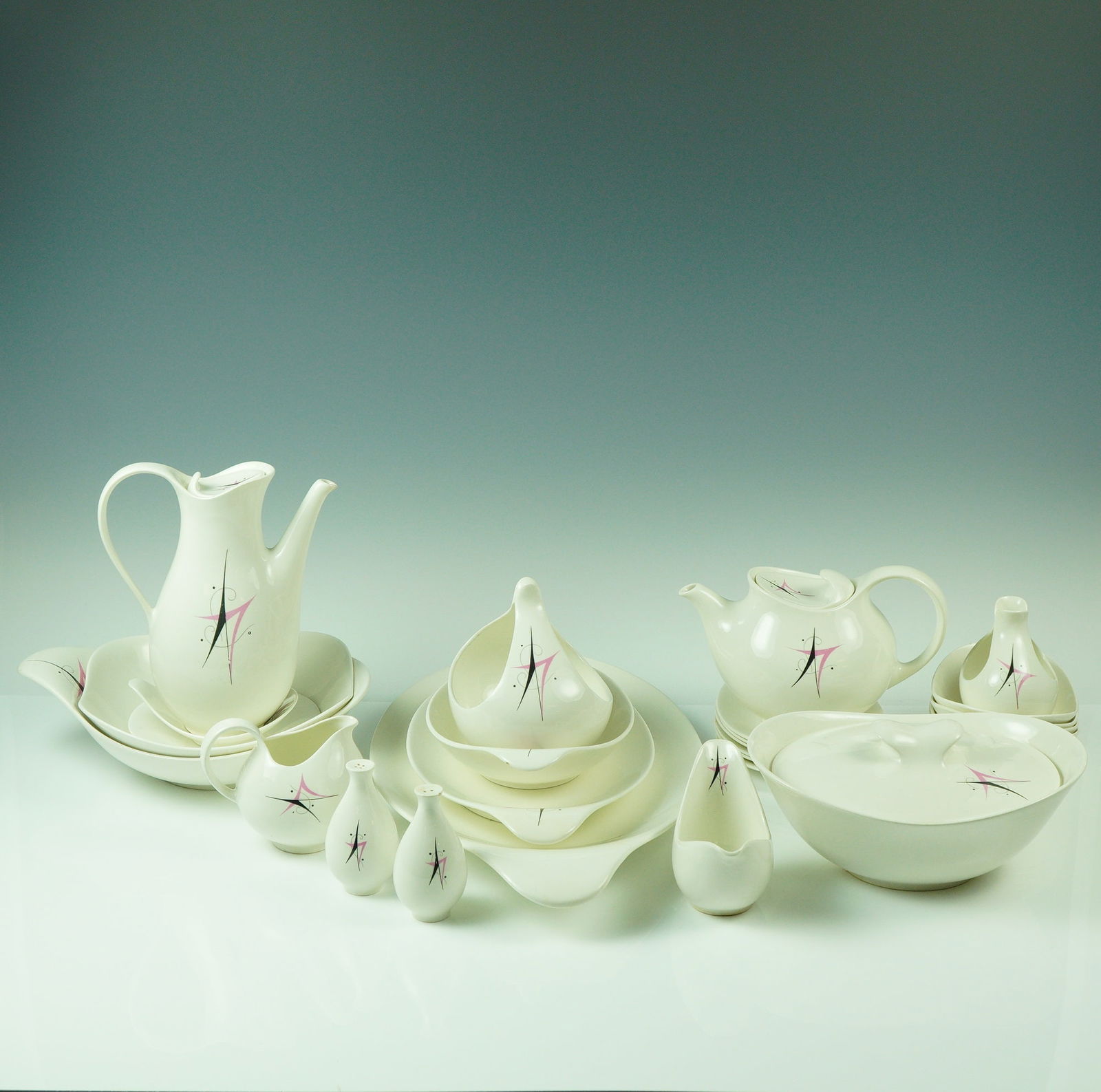 30pc Hall China Hallcraft Eva Zeisel Serving Set- Platters, Bowls & More (1 of 5)