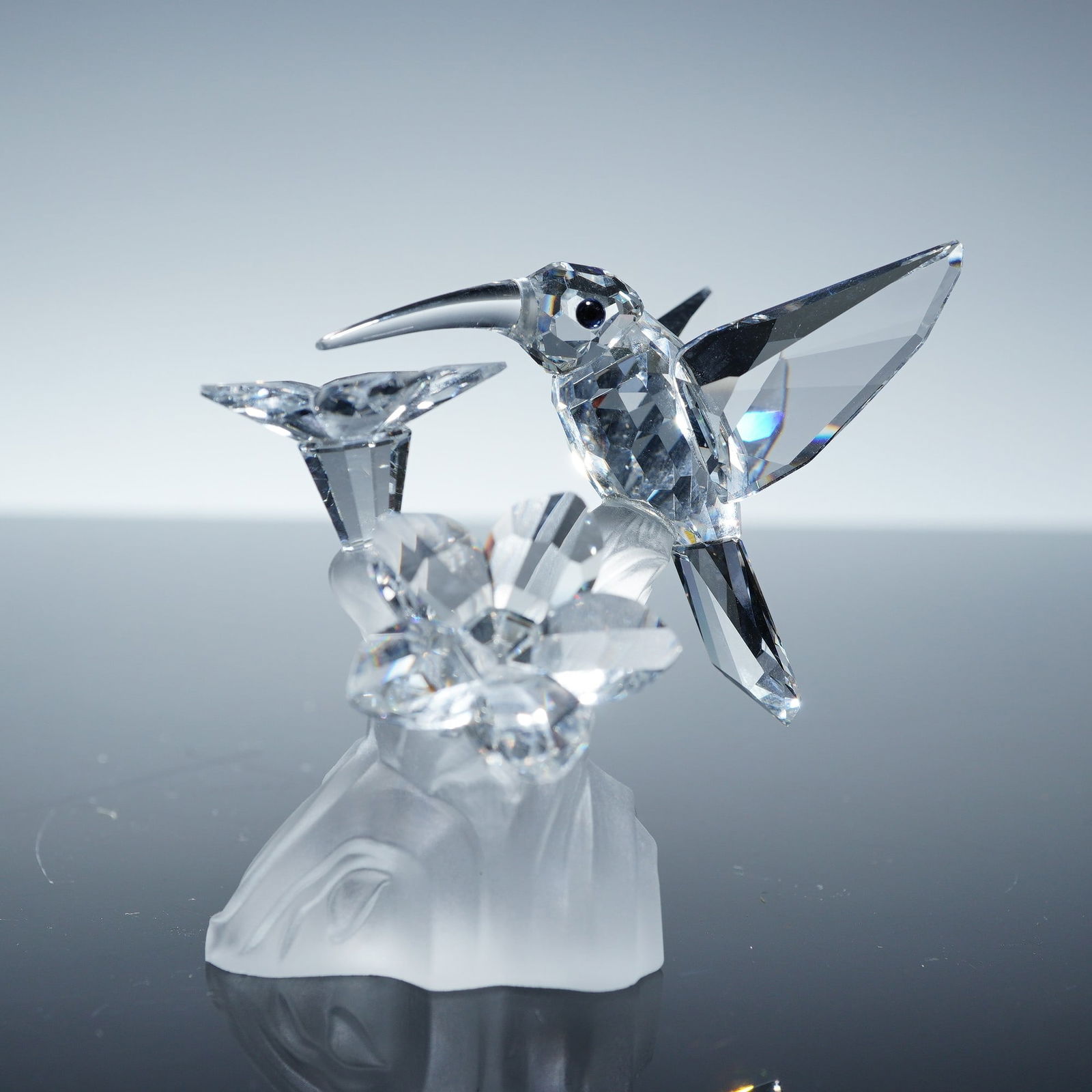 Swarovski Crystal Figurine, Hummingbird 166184 (1 of 4)