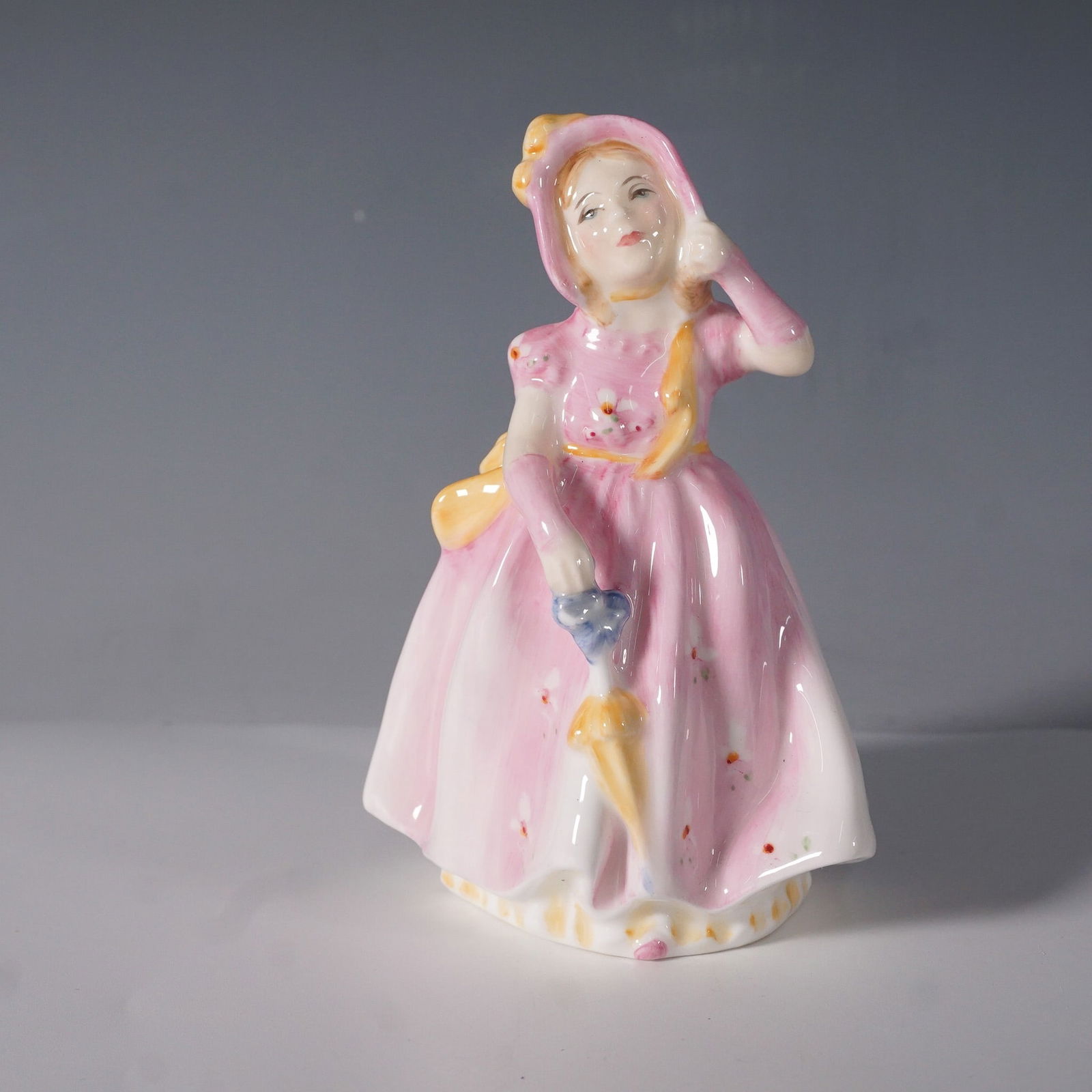 Royal Doulton Babie Figurine HN2121 (1 of 4)