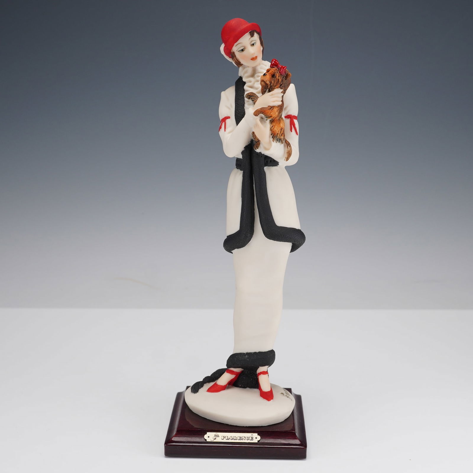 Giuseppe Armani Florence Sculture d'Arte Figurine, Lady with Dog (1 of 6)