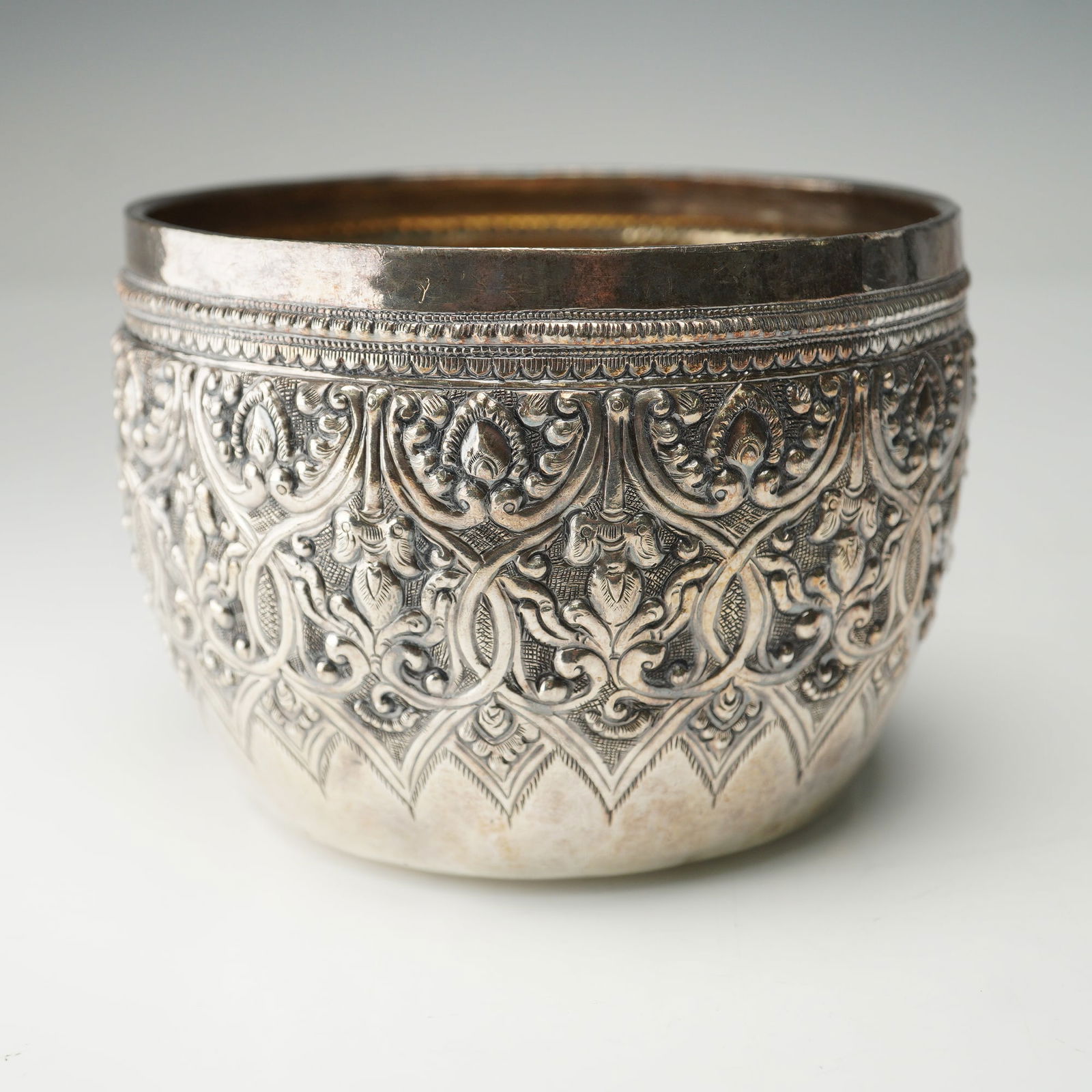 Burmese Silver Bowl with Foliate Decoration (1 of 6)
