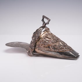 Spanish Colonial Repousse Floral Silver Stirrup