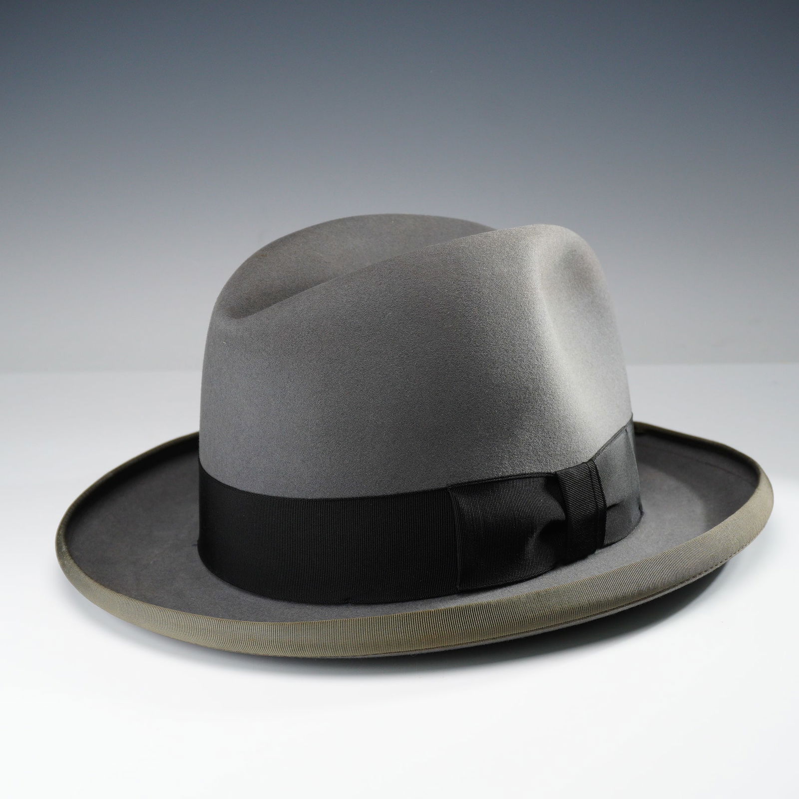 Stetson Royal De Luxe St. Regis Gray Felt Hat with Black Band (1 of 6)