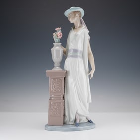 Lladro Figurine, Lady Grand Casino 1005175