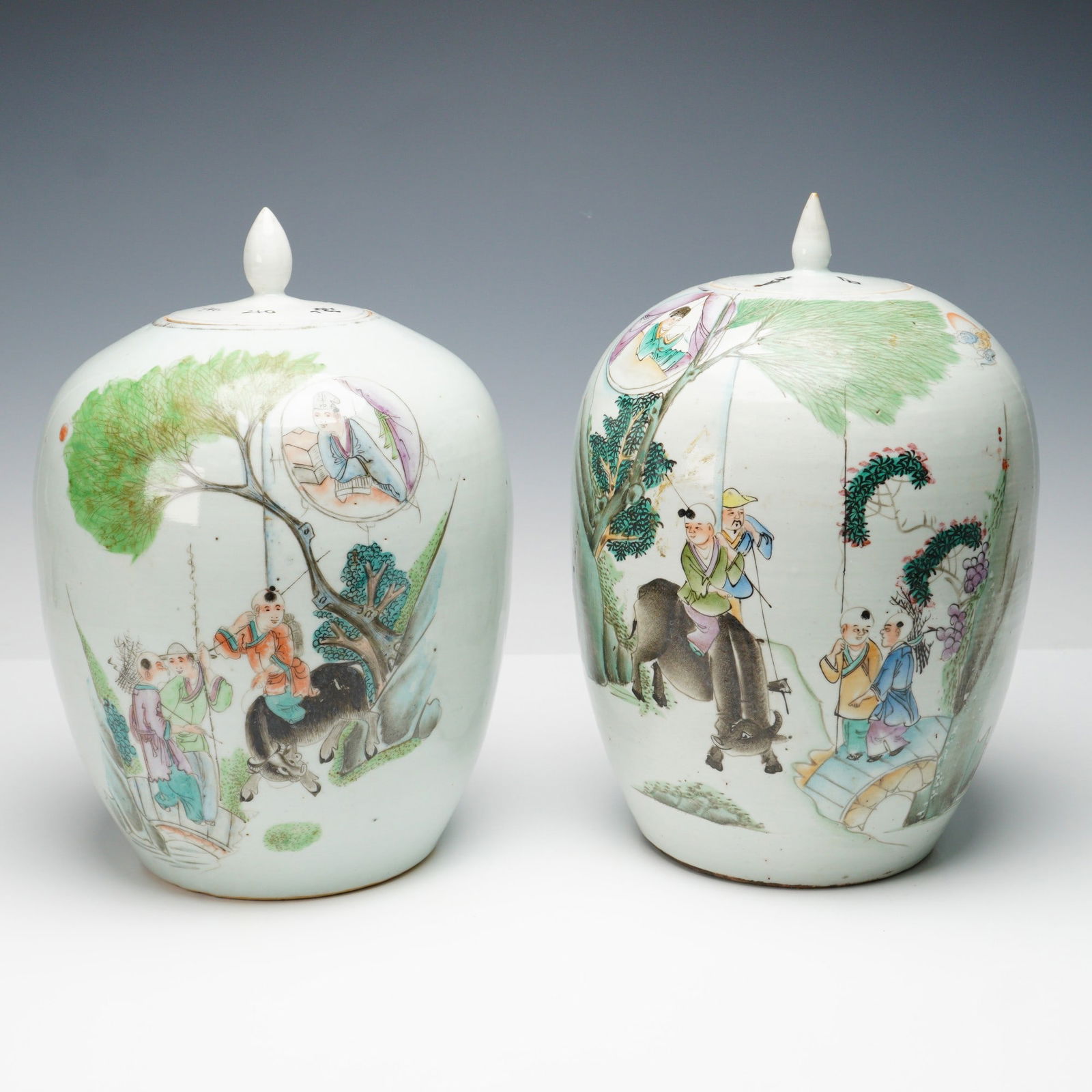 Pair of Chinese Famille Rose Porcelain Ginger Jars with Lids (1 of 10)