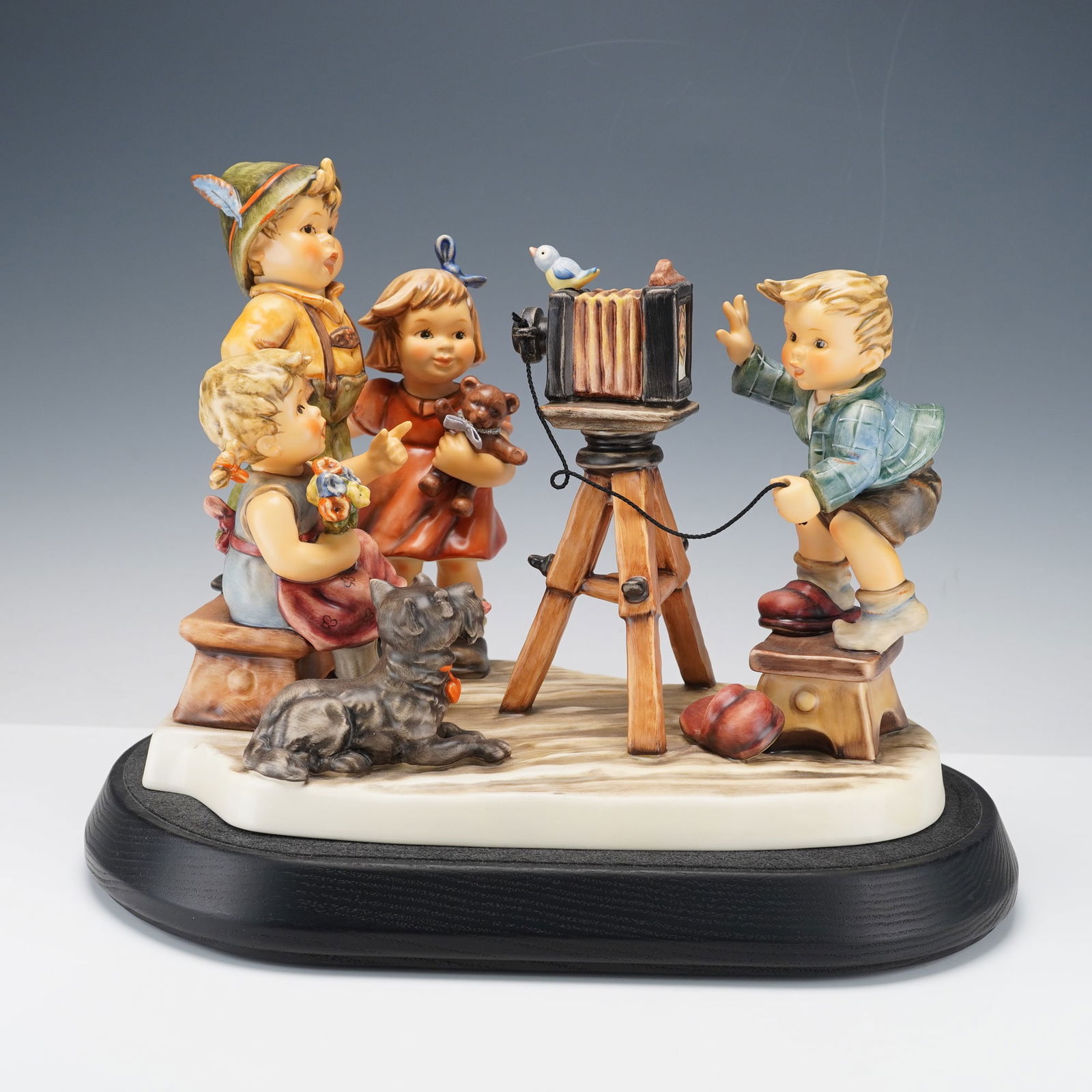 Goebel Hummel Figurine, Picture Perfect 25th Anniversary Limited Edition (1 of 5)