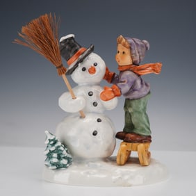 Goebel Hummel Figurine, Making New Friends, Signed