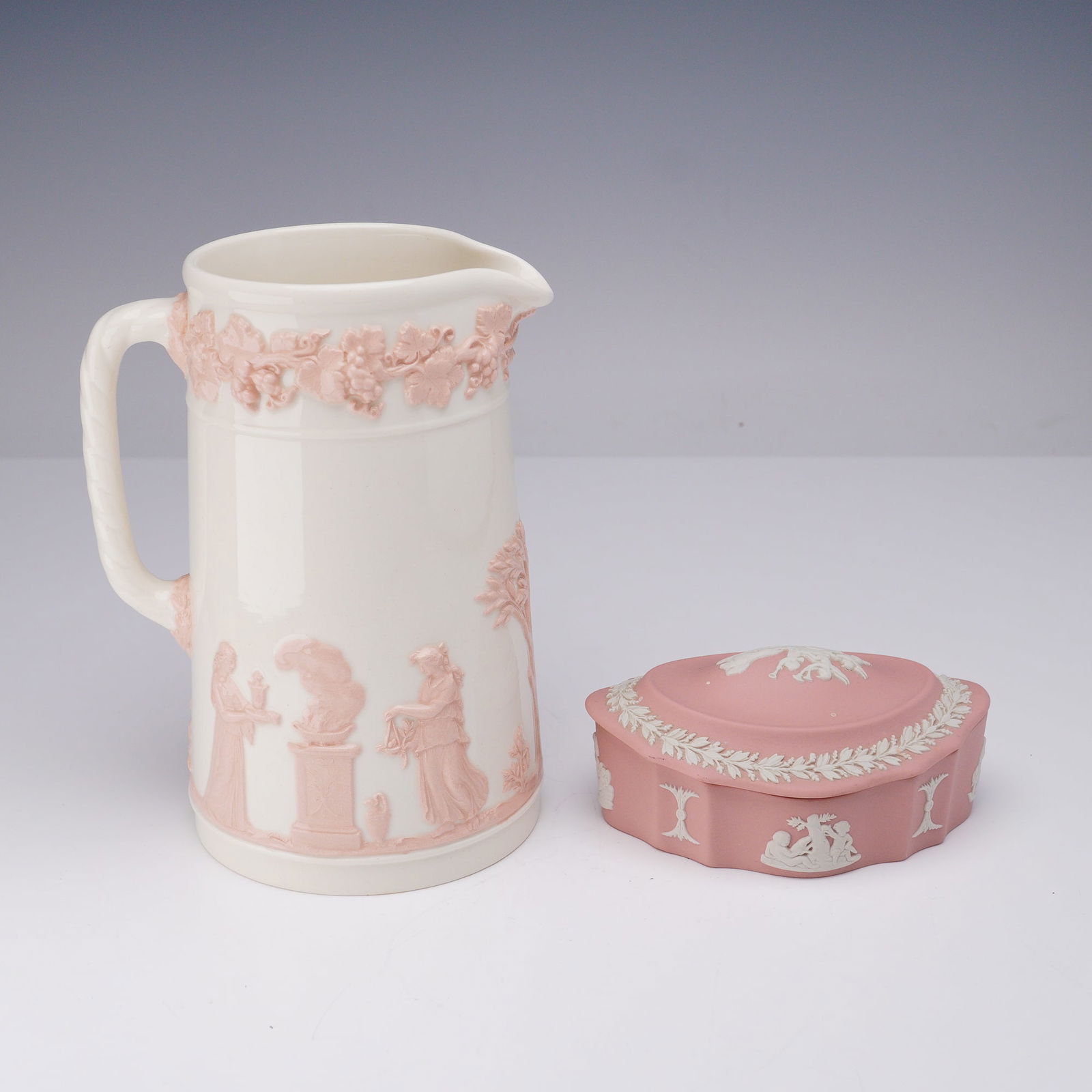2pc Wedgwood Queens Ware Jug and Jasperware Lidded Box (1 of 7)