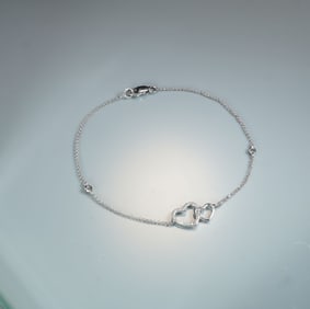 18k White Gold 0.09ctw Diamond Interlocking Hearts Bracelet