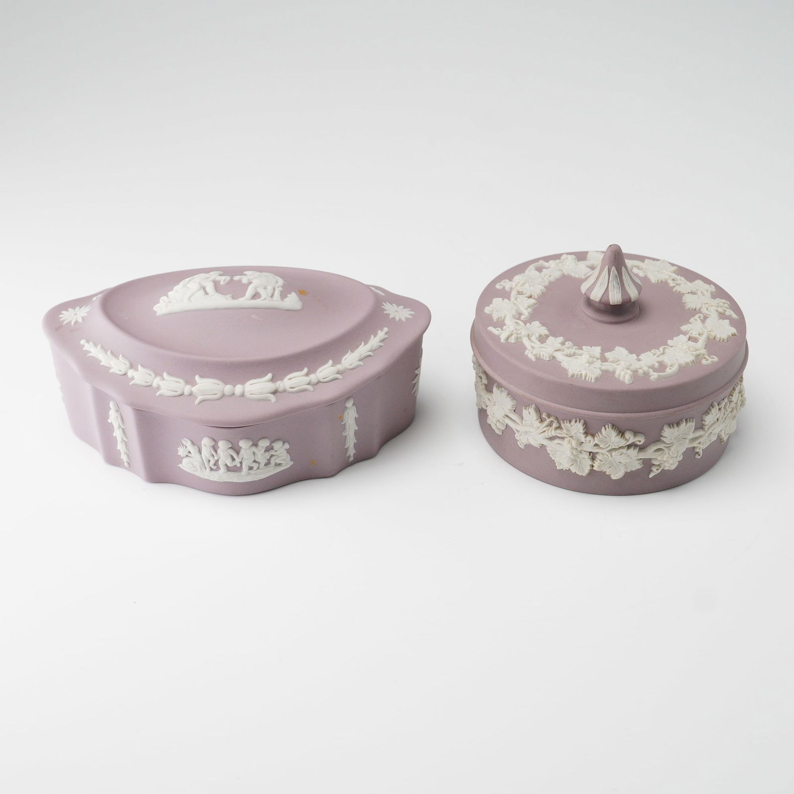 2pc Wedgwood Lilac Jasperware Lidded Boxes (1 of 9)
