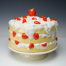 Strawberry Shortcake Ceramic Pedestal Cake Stand