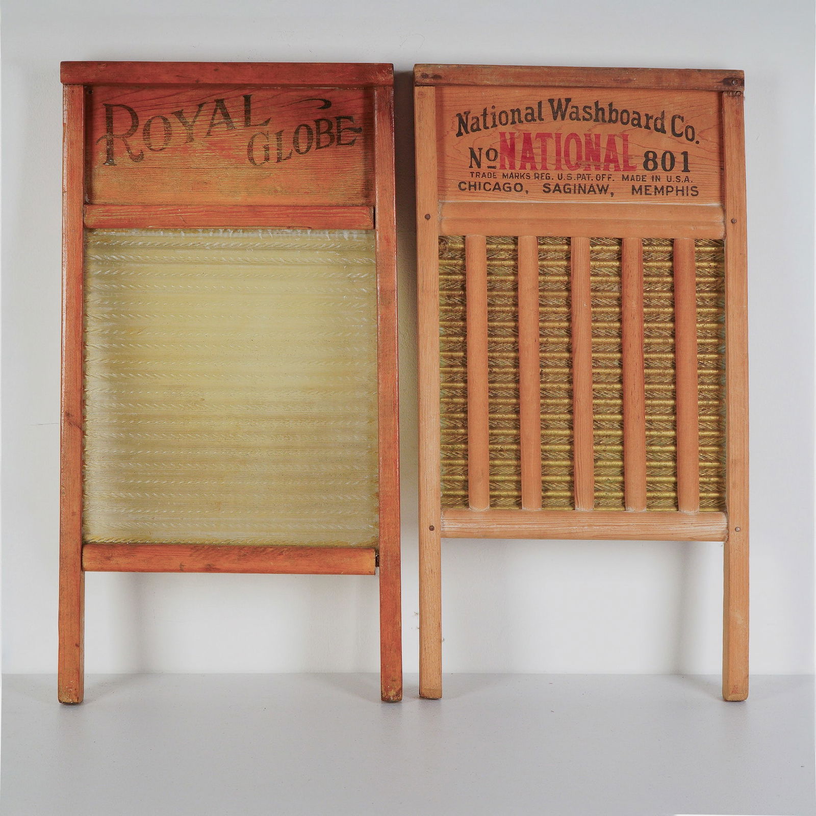 2pc Antique Washboards Royal Globe & Brass King (1 of 5)