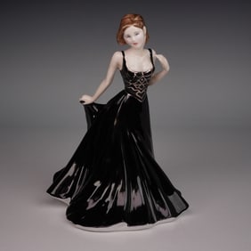 Royal Doulton Classics in Vogue 'Amelia' Figurine, HN4327