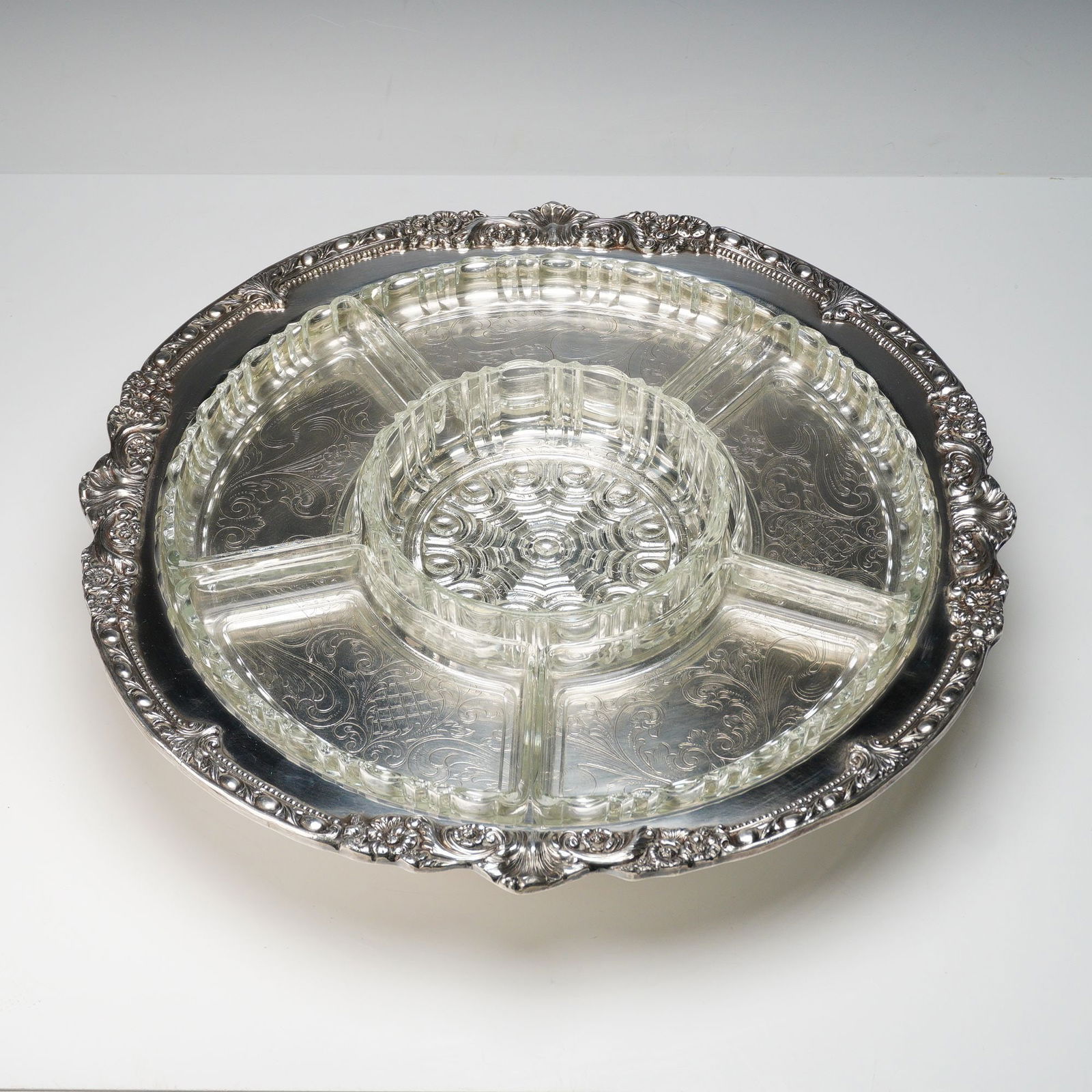 Sheridan Silverplated Lazy Susan (1 of 9)