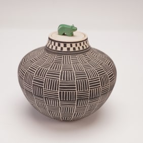 Leslie Kent Thompson Lidded Vase with Bear Finial