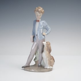 Lladro Porcelain Figurine, Sundays Child Boy 01006023